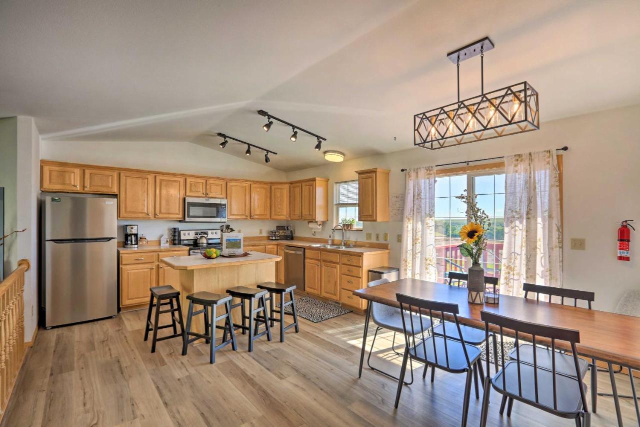 Red Lodge Townhome With Hot Tub And Mountain Views! Exterior photo